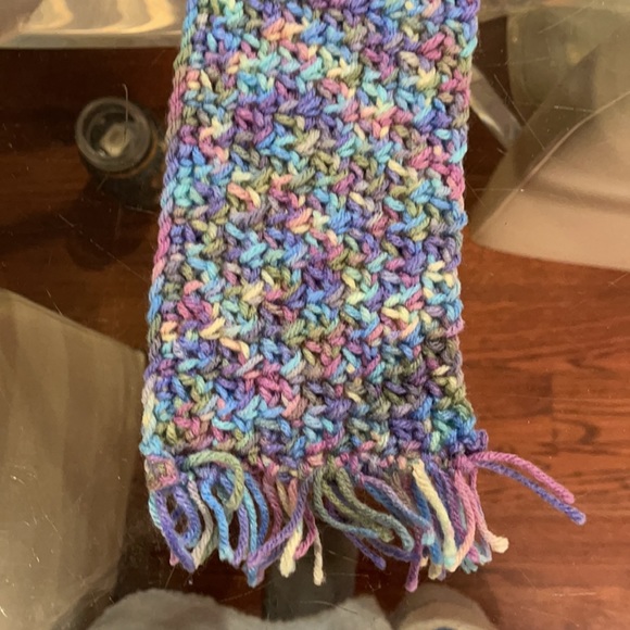 Girls pastel colored fringe scarf - Picture 2 of 3